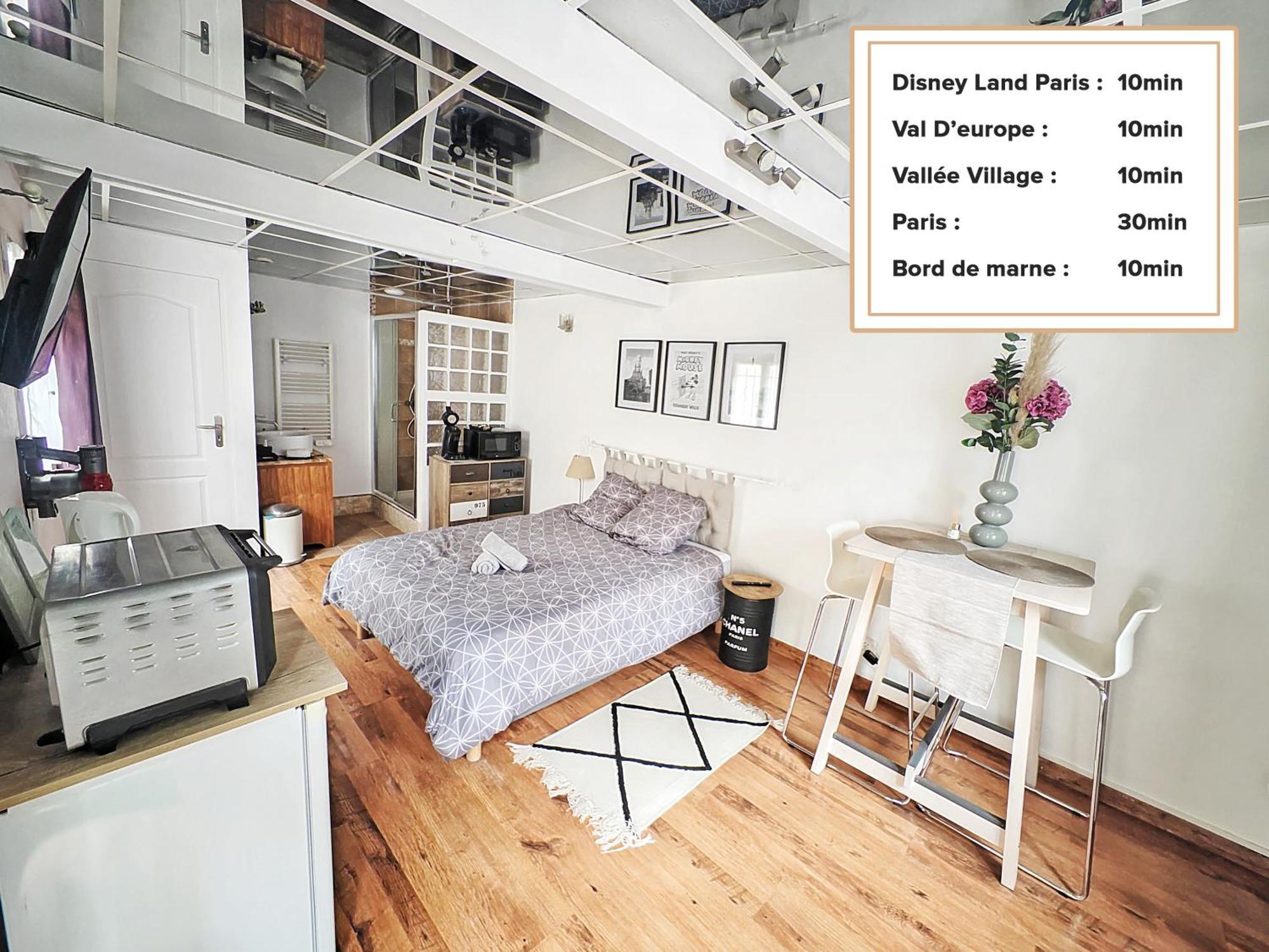 Magic - Disneyland Paris Shopping Village 9 Minutes Apartment *